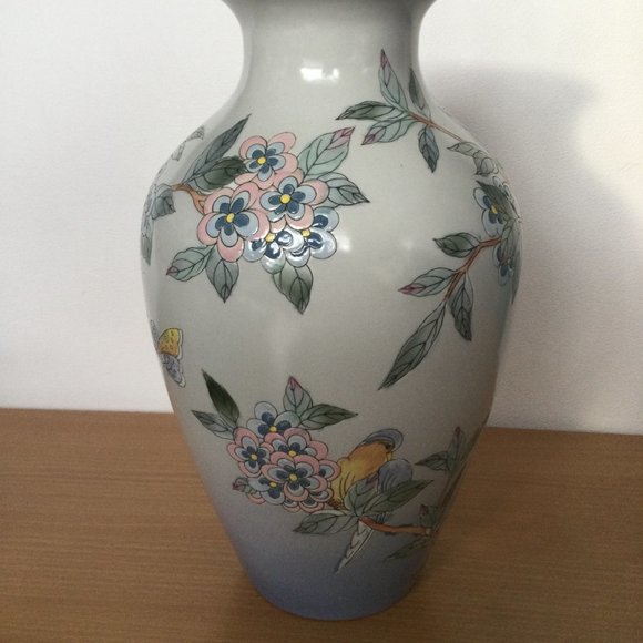 Vintage Chinese hand painted ceramic vase flowers butterfly Toyo 11" tall - Picture 3 of 8
